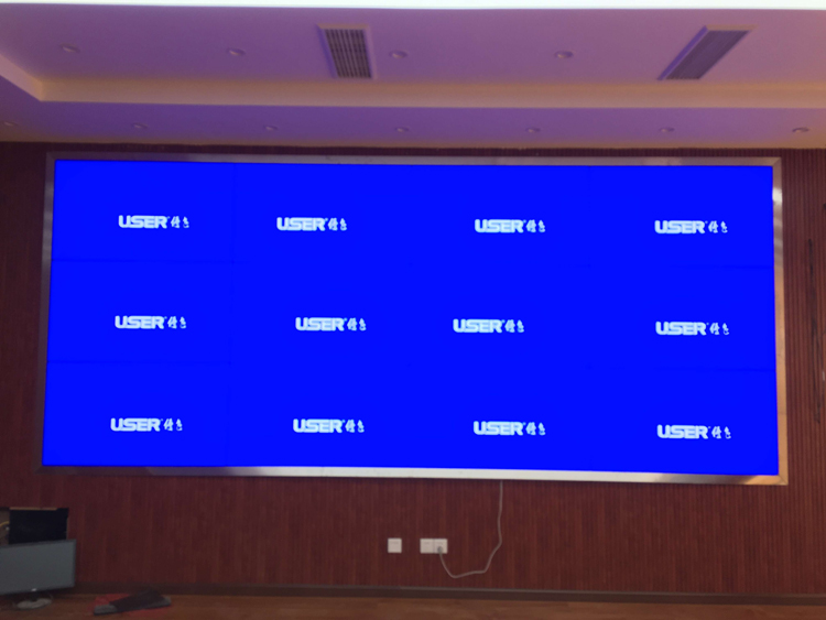 深圳“高富帥”地鐵11號線，全程選用優(yōu)色專顯高清設(shè)備      ______央視網(wǎng)全程報(bào)道，品牌來源實(shí)力，實(shí)力見證品質(zhì)